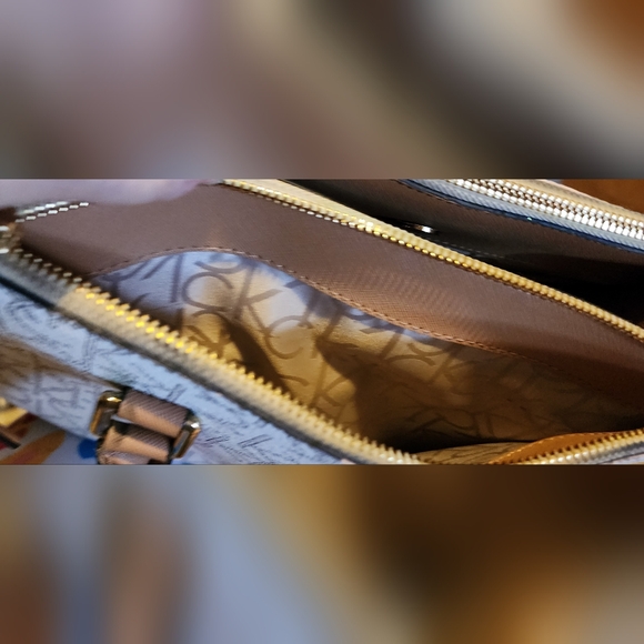 Calvin Klein Bag Purse Satchel Beige Tan Gold Hardware BENIFITS CHARITY - Picture 9 of 16